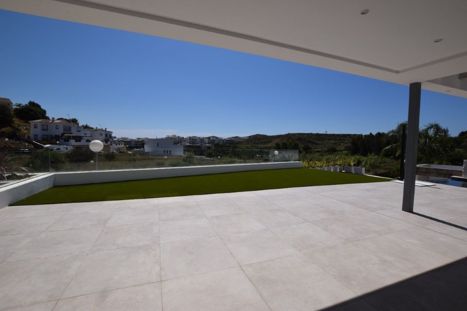 new-villa-for-sale-in-mijas-costa